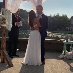 Meet your Posher, Hayley